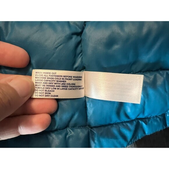 Gap Women's Down Puffer Vest Size S Dark Navy Lightweight Zip & Snap Jacket - Picture 9 of 10